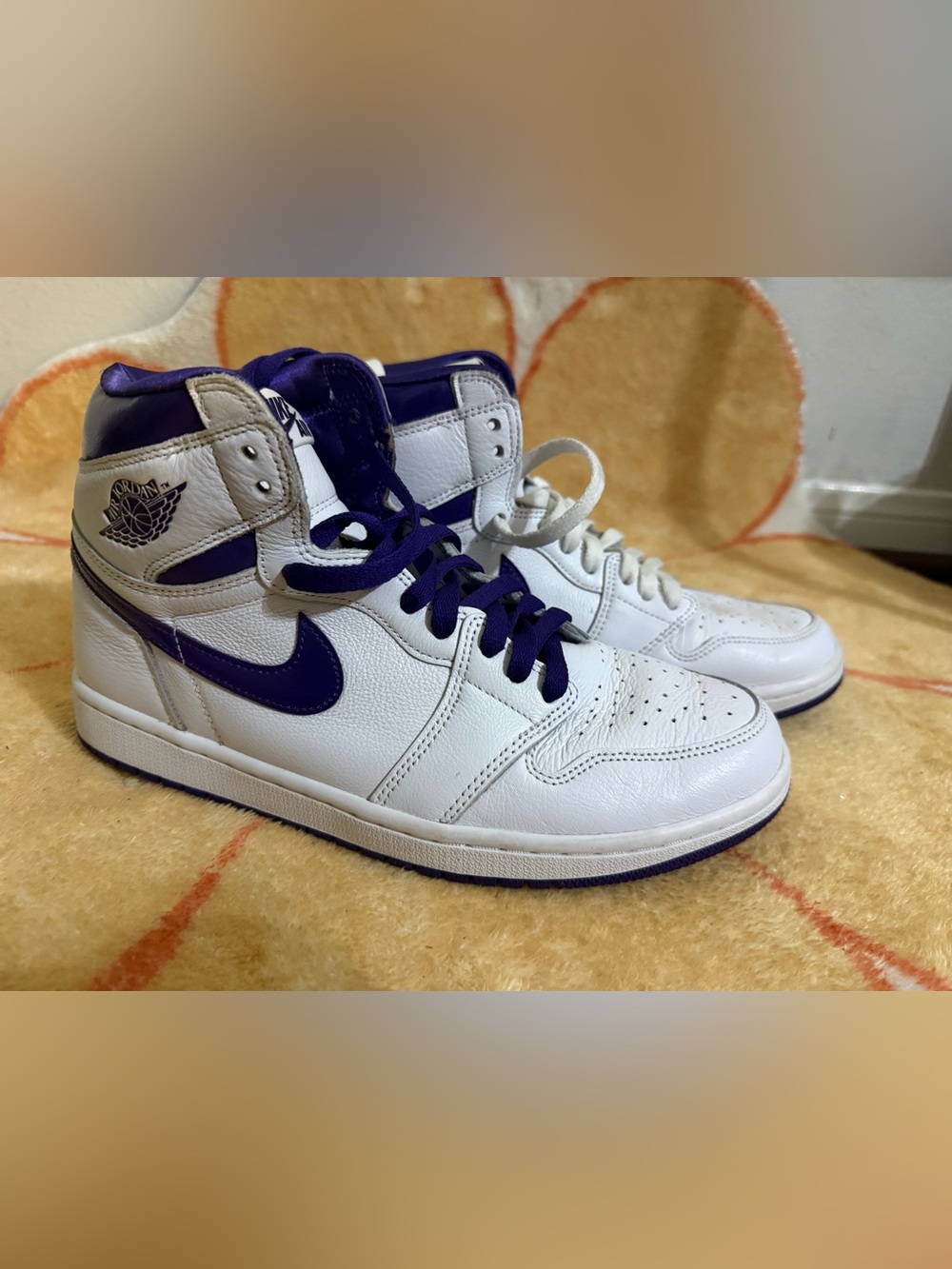 Nike High-Top Sneakers in White and Purple